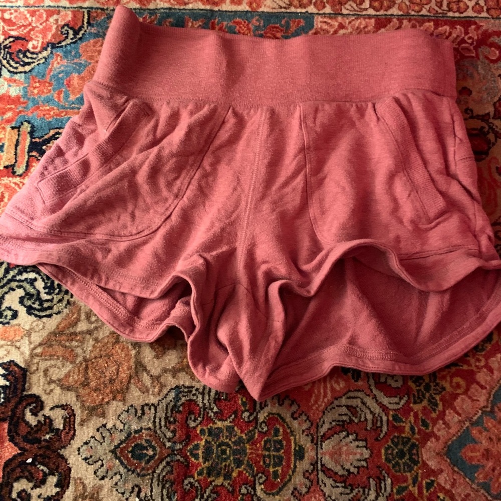 Athleta yoga shorts - Picture 1 of 3